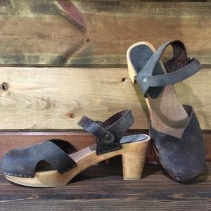 Sanita Clogs Matrix Closed Toe Sandal